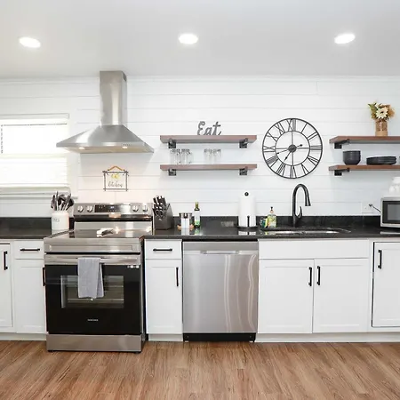 Sojourn Bayview Sanctuary Home Sleeps 6